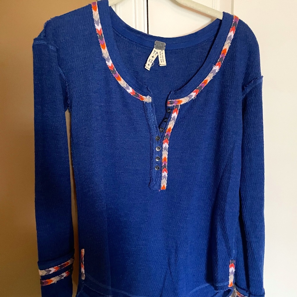 Free People - Braided Blue rainbow thermal